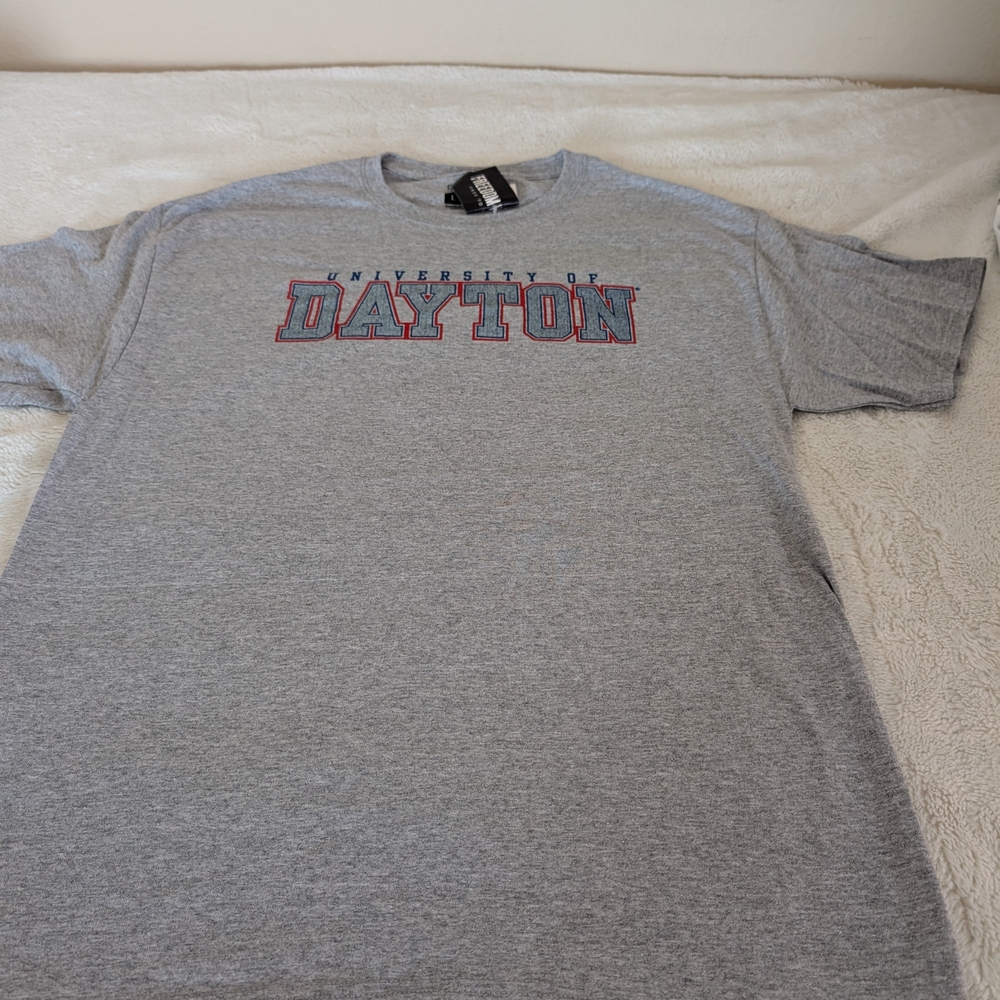 Brand New: Freedom Wear University of Dayton Men’s L
